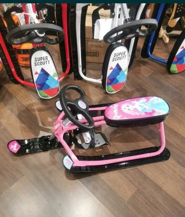 Зимна шейна с предни и задни ски