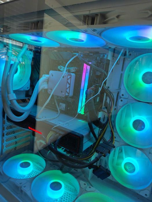 Продавам Геимърски компютър  лимитирана серия