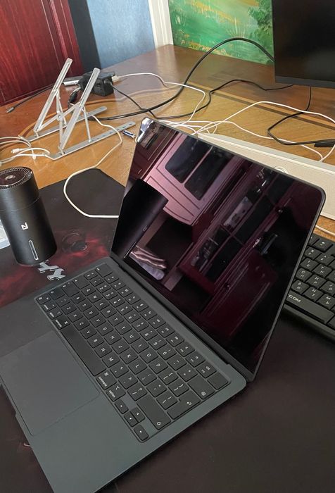 MacBook  Air M3 16/256gb