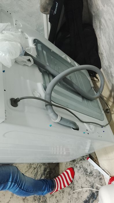 Продам машинку стиральную