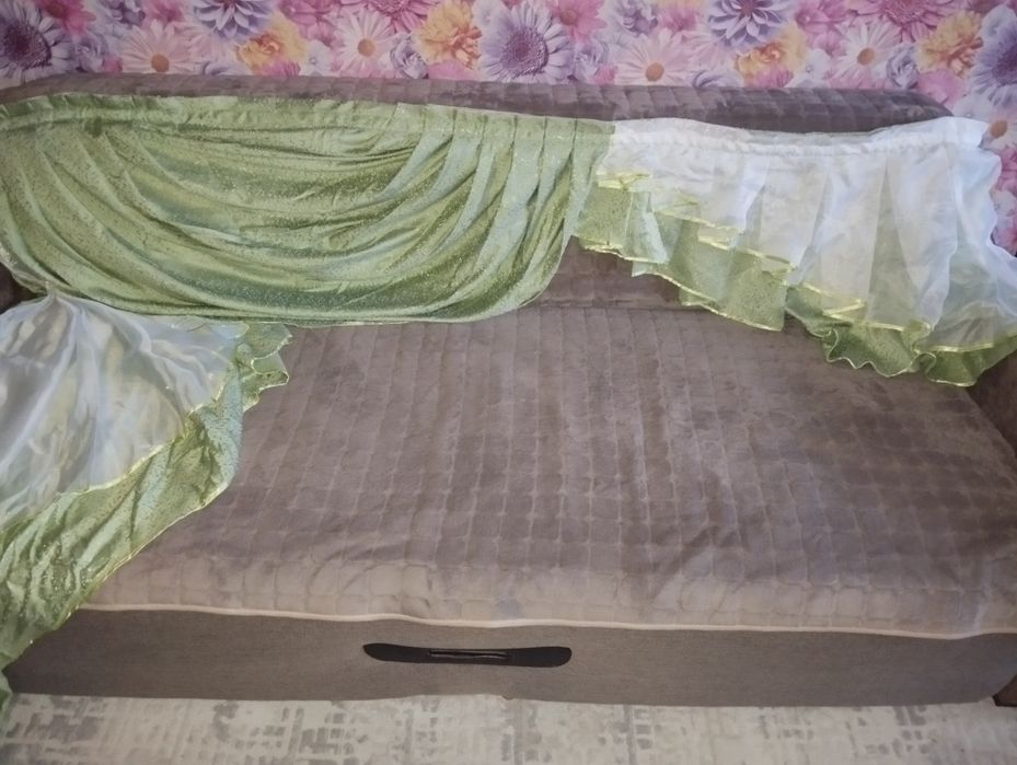 Продам ламбрекен.