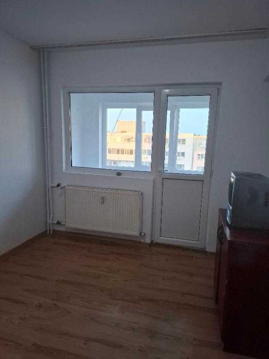 Vand apartament 2 camere decomandate ,dependinte ,2balcoane  , 50 mp,modernizat,et 8 din 11, in Ploiesti zona Bdl Bucurestiucuresti,50 mp,