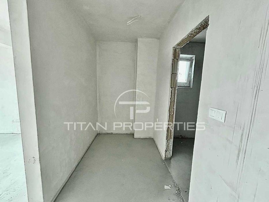 Продава се Тристаен апартамент в Пловдив, Христо Смирненски - 134 кв.м за 1963 €/кв.м - Снимка #7