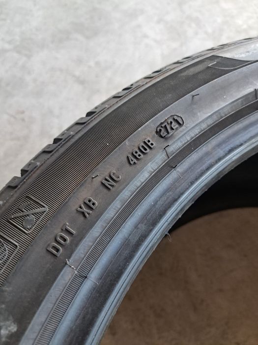 2 anvelope iarnă 295 35 r21 Pirelli