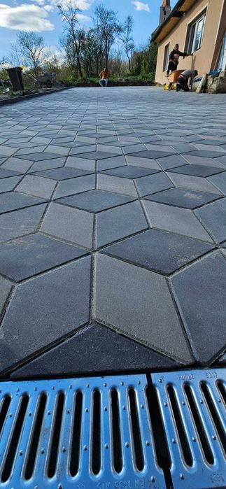 Montaj pavaj, borduri, placari exterioare