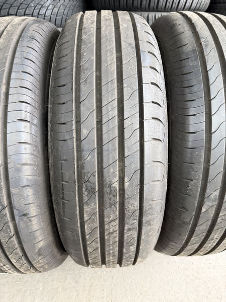 215/65/17 Goodyear 4piese