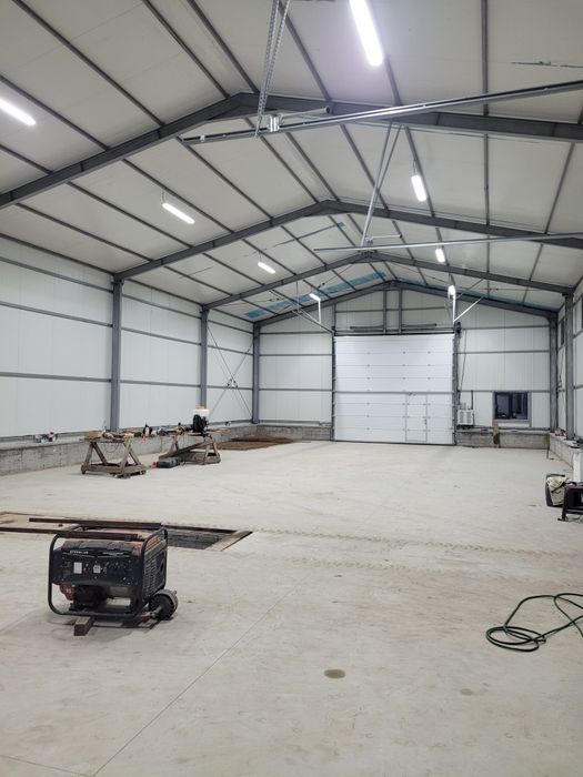 Inchiriez hala 300mp