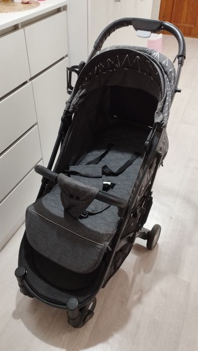 Продам детскую коляску