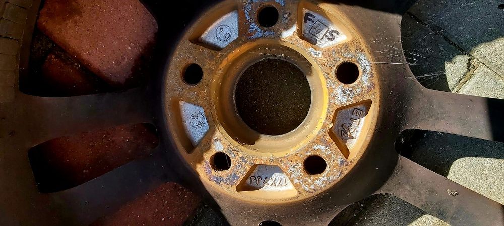 Vând jante 5x108 r17 7j ET 45