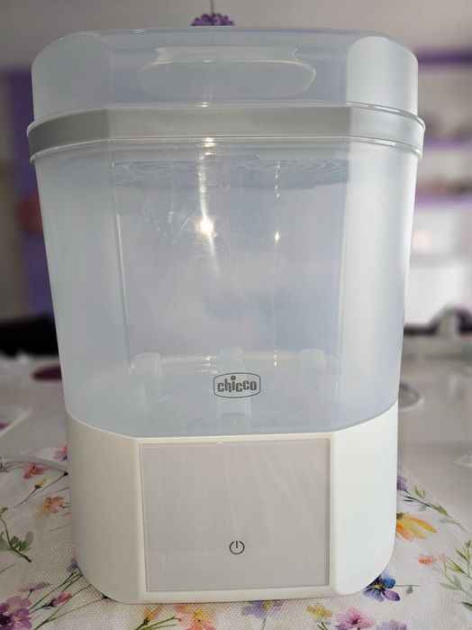 Sterilizator electric digital si uscator pentru biberoane si accesorii mici Chicco