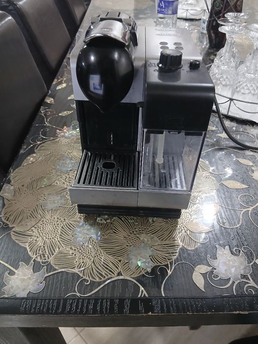 Delonghi nespresso latissima plus