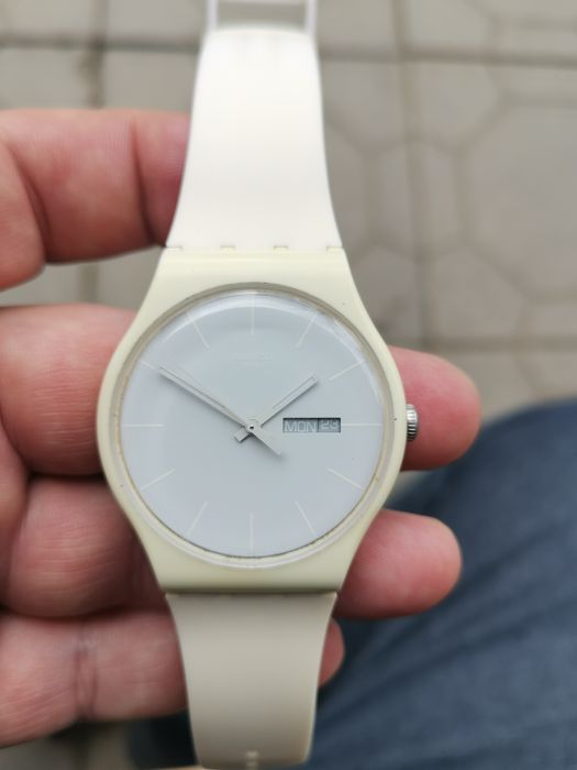 Часовник QQ.. SWATCH