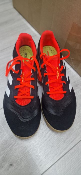 Кроссовки для футзала