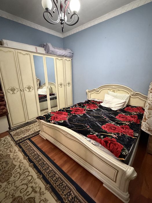 Мебел сотилади! Холати яхши!