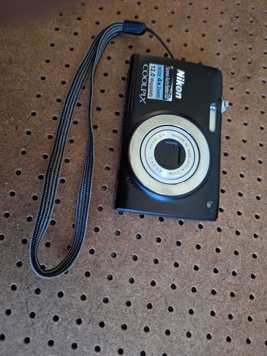 Nikon Corp Japan Coopix S2500 pt piese reparat curatat colectie