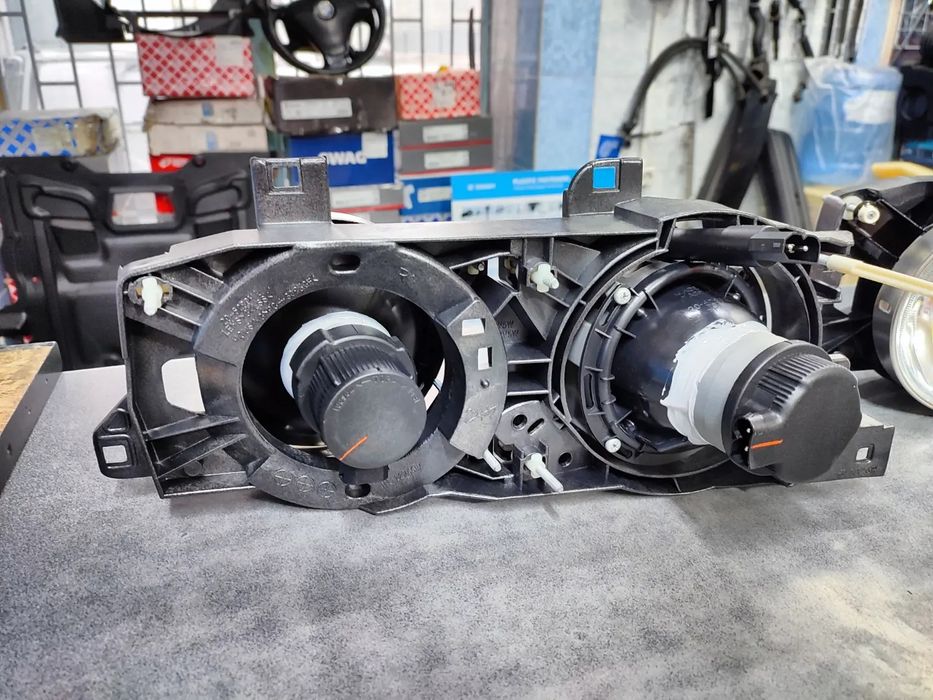 Фары BMW E34 TYC новые