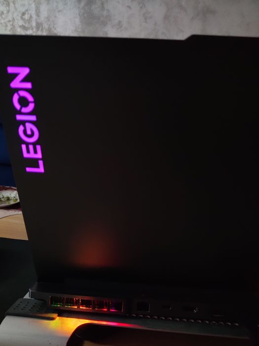 Lenovo Legion 7, rx 6850m xt 12gb, 32gb ram, 1tb ssd, GARANTIE