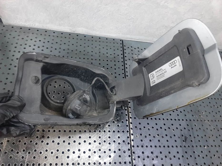 capac usita rezervor audi a6 4g c7 limuzina 8k0010508aa