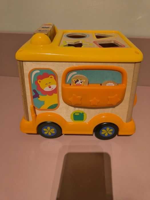 Centru de activitati - autobuz