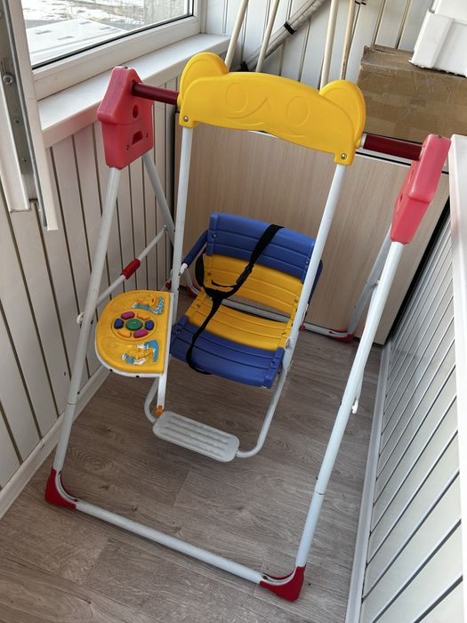 Продам детскую качелю