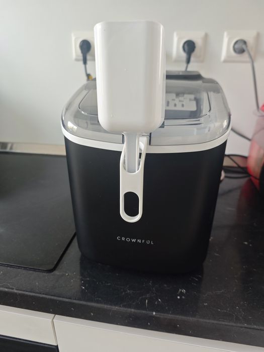 Aparat de gheata Crownful HZB-12/H