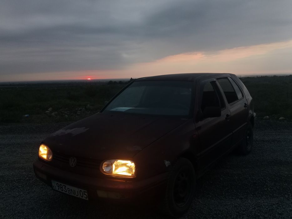 В продаже гольф 3