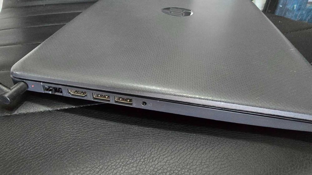 Лаптоп HP 15-db1062nl / AMD ryzen 3 / 8 RAM / SSD 128 +1TB HDD /