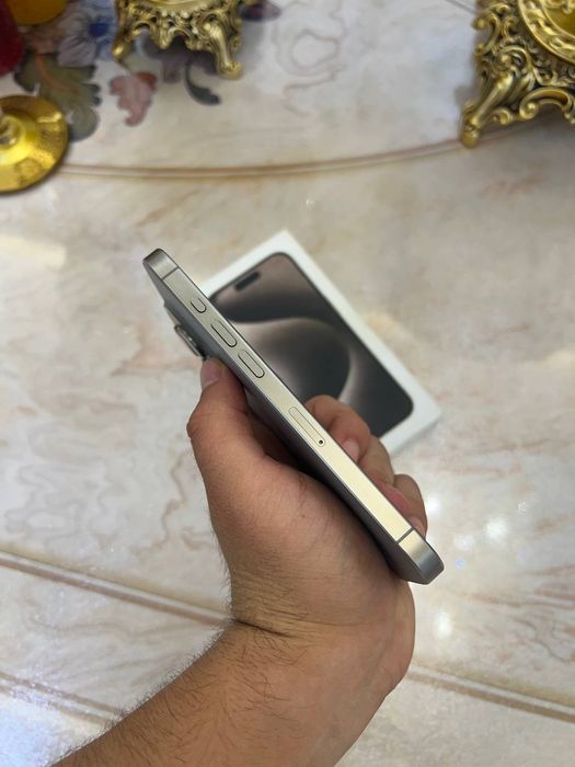 Iphone 15 pro srocha