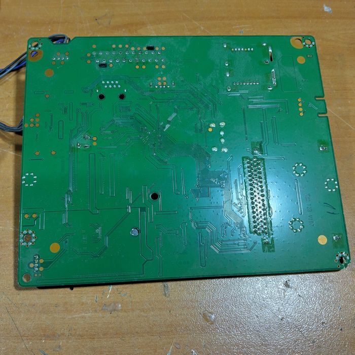 Продавам Samsung UE49RU7302KXXH на части
