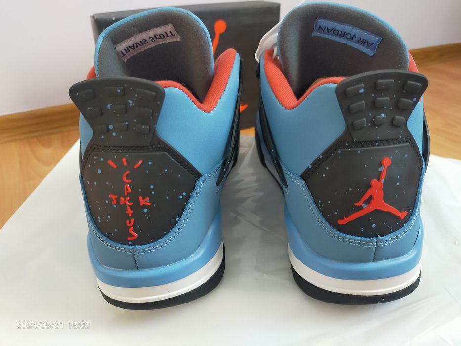 Кроссовки Nike новые, 2 пары