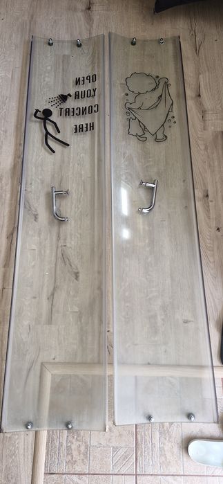 Cabina de dus cu cadă