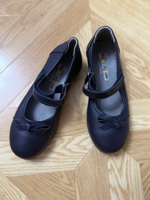 Продам детские туфли