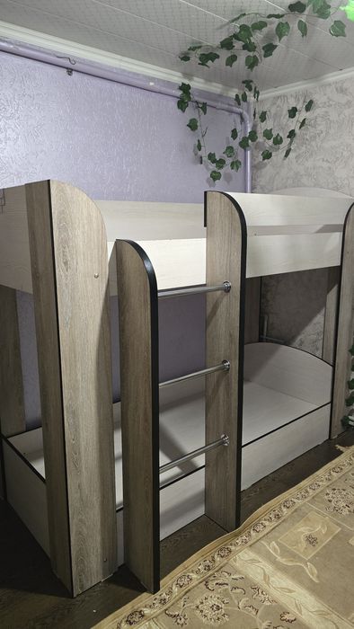 Продам двухъярусную кровать