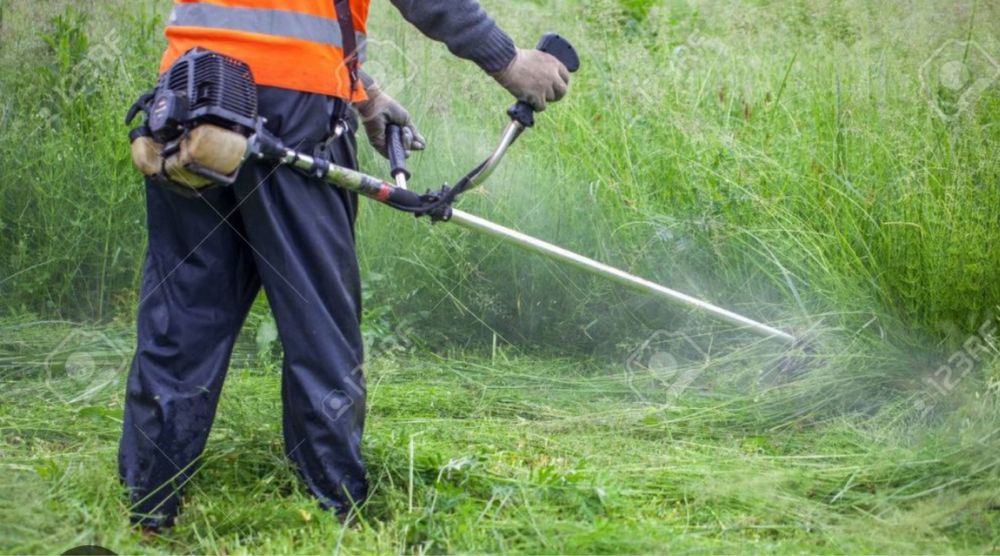 Косене на тревни площи