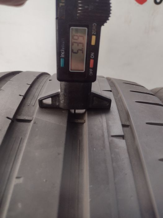 Dunlop RT2. 2бр.245/40/18 дот1323