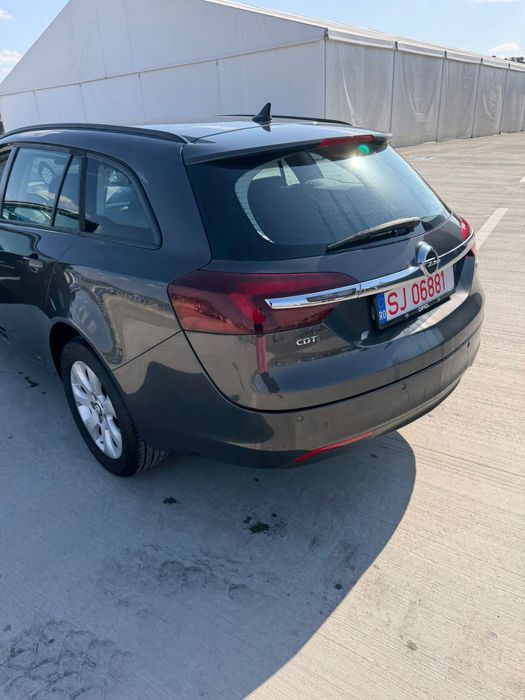 Opel insignia sports tourer