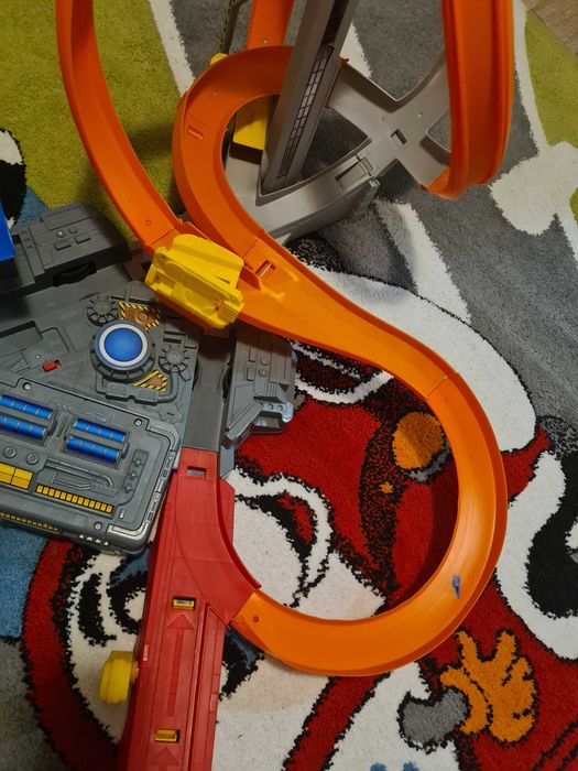 Писта Хот уилс с батерии