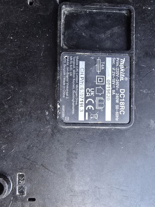 Încărcător 18v rapid Makita original