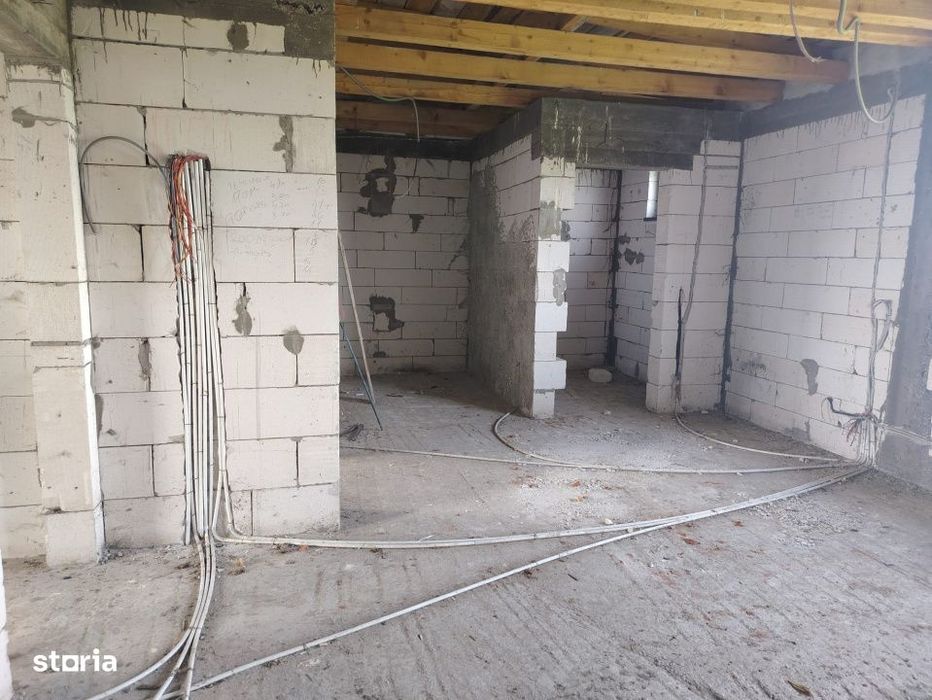 Casa tip duplex de vanzare, 144 mp, zona Jumbo Craiova