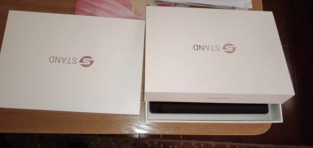 Планшет  очень хорошо работает