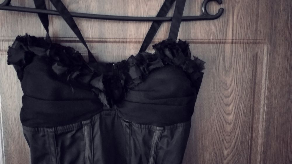 Rochiță neagra noua, fara eticheta