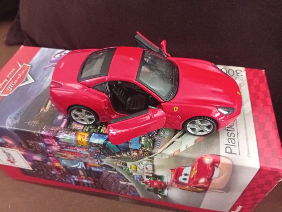 Игрушка/ машинка Ferrari/пазлы