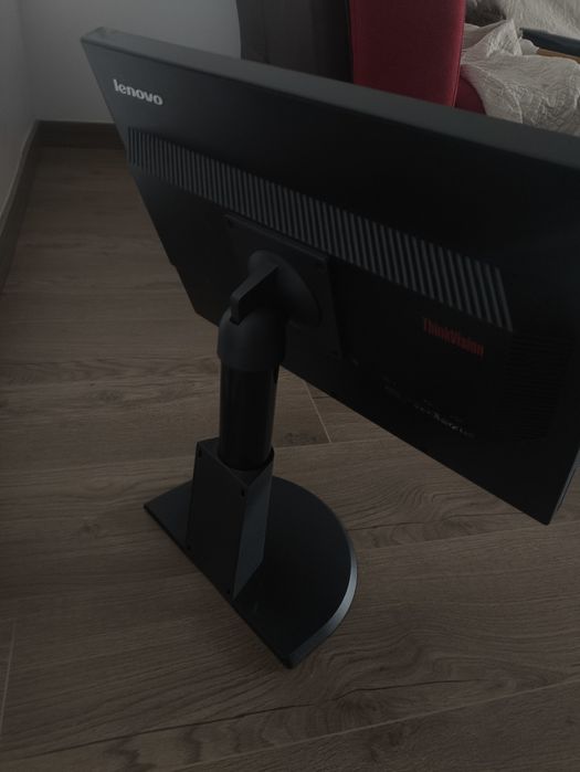 Monitor Lenovo ThinkPad