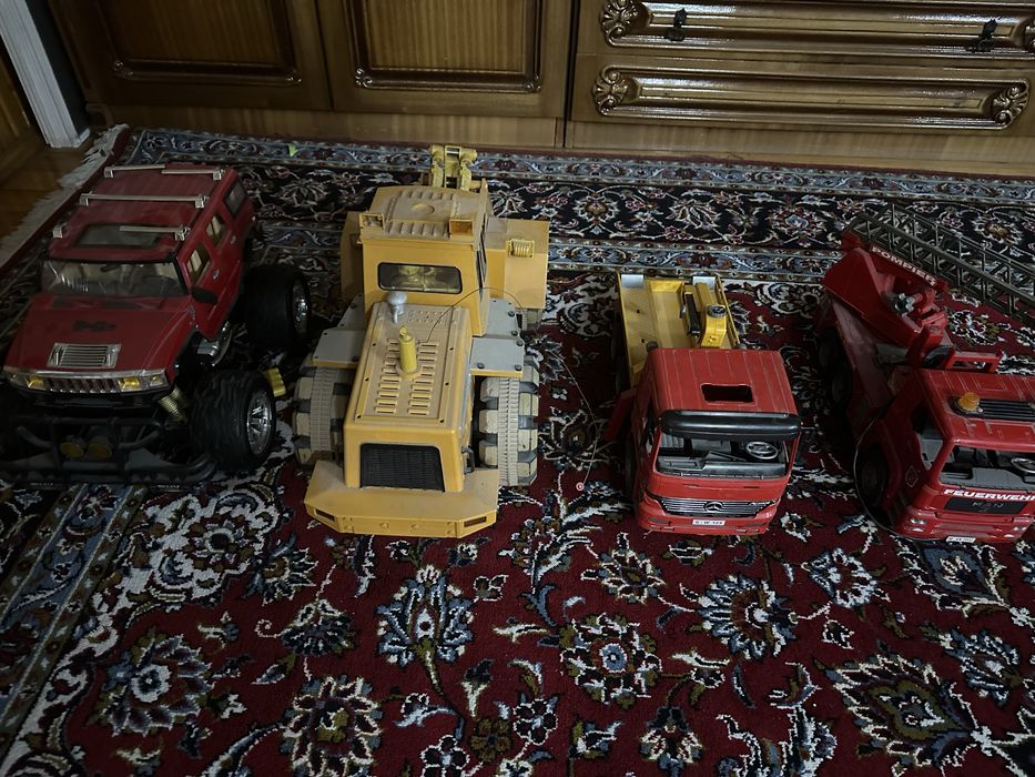 Продам Игрушечные машинки