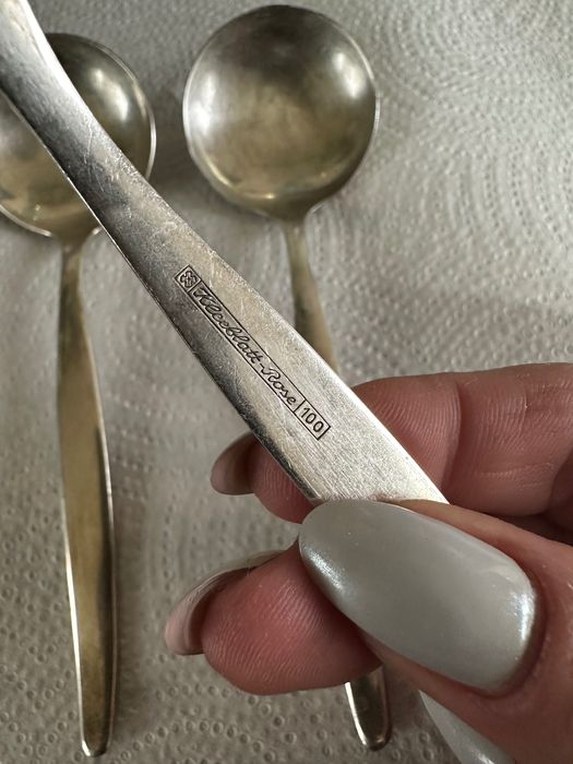 24 buc  placate în argint 100 ,lingurițe cuțite furculite