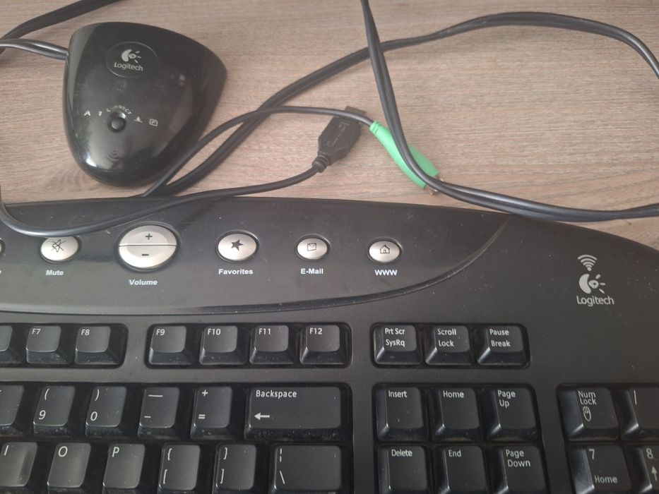 Tastatura ÷bluetooth receiver logitech