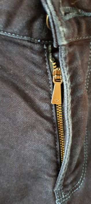 Emporio Armani 31 slim fit stretch
