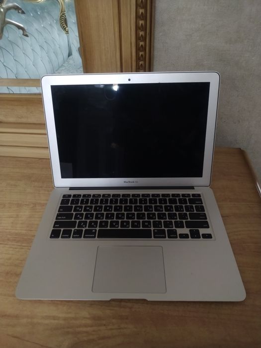 Ноутбук Macbook air a1466