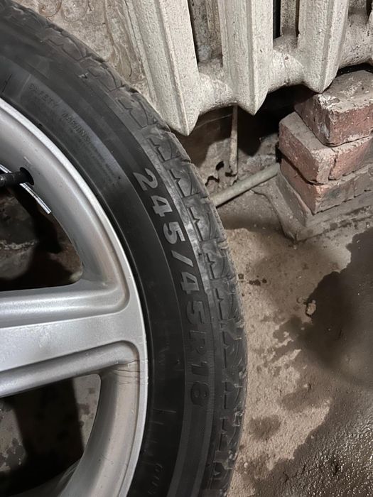 Зимние резины 245/45/18