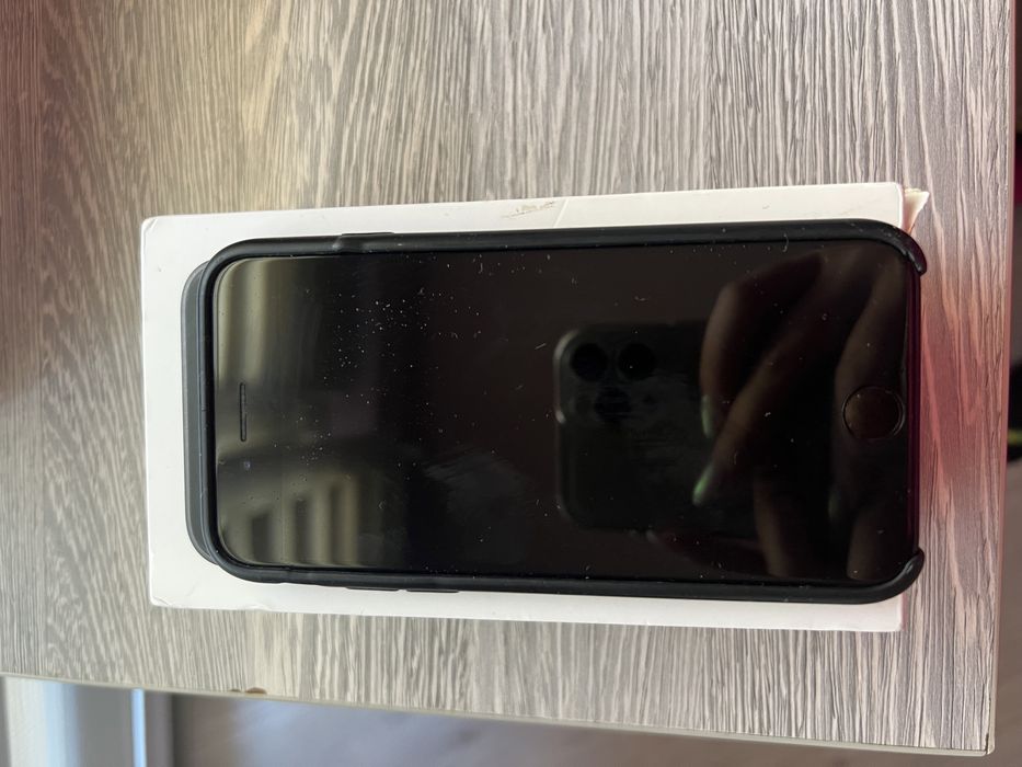 Iphone SE 2020 в отлично състояние